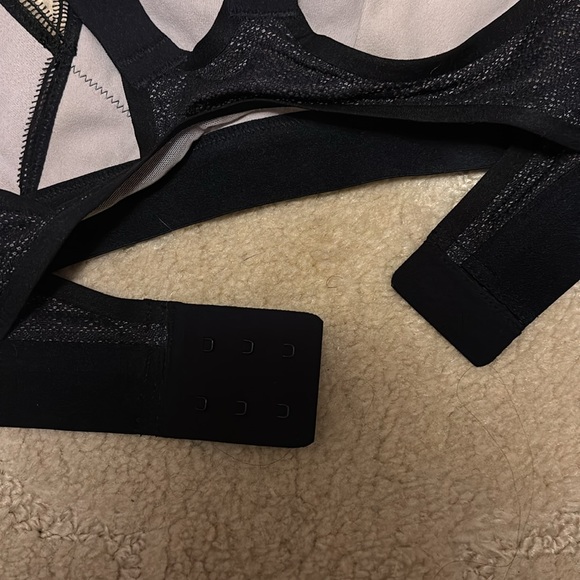 Lululemon Awake to Lace Bra - Picture 7 of 8